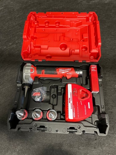 Milwaukee 2532 m12 - milwaukee, fuel